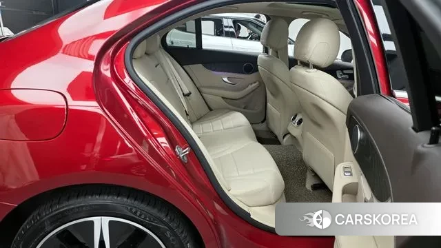 Mercedes-Benz C-Class W205 2019 Красный из Кореи, фото 3