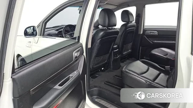 Ssangyong Korando Turismo 2018 Белый из Кореи, фото 3