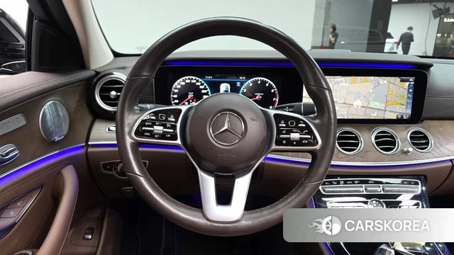 Mercedes-Benz E-Class W213 2019 Серый из Кореи, фото 3