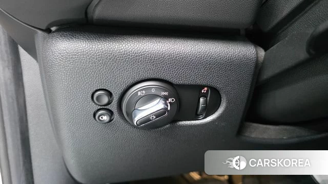Mini Cooper 2023 Песочный из Кореи, фото 3