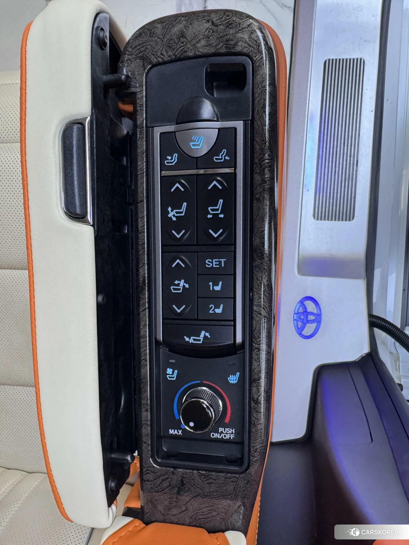 Toyota Sienna 2023 Белый из Китая, фото 3