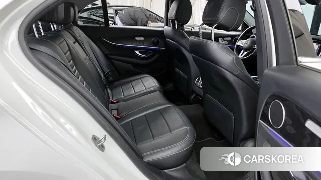 Mercedes-Benz E-Class W213 2018 Белый из Кореи, фото 3