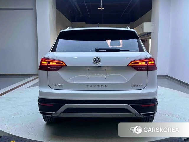 Volkswagen Tanyue 2022 Белый из Китая, фото 3