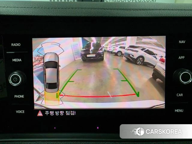 Volkswagen 7th Generation of Jetta 2023 Белый из Кореи, фото 3