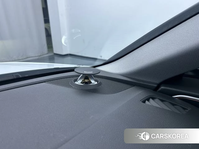 Audi A4L 2023 Белый из Китая, фото 3