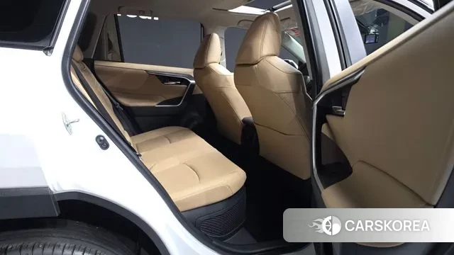 Toyota RAV4 5th Generation 2025 Белый из Кореи, фото 3