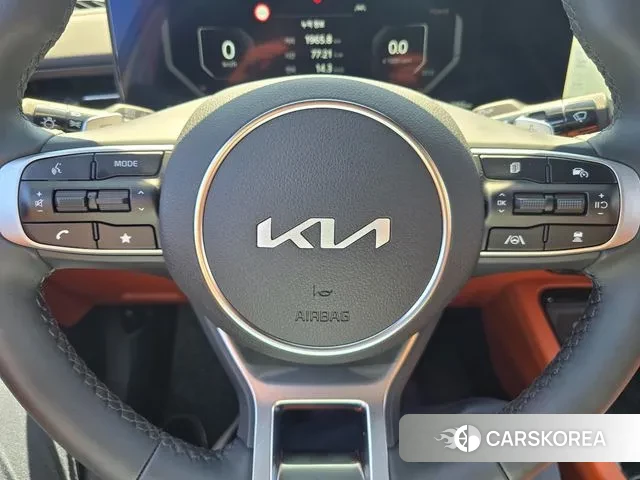 Kia The New K5 Hybrid 3rd generation 2025 Серебристо-серый из Кореи, фото 3