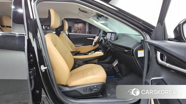 Kia EV6 2023 Черный из Кореи, фото 3
