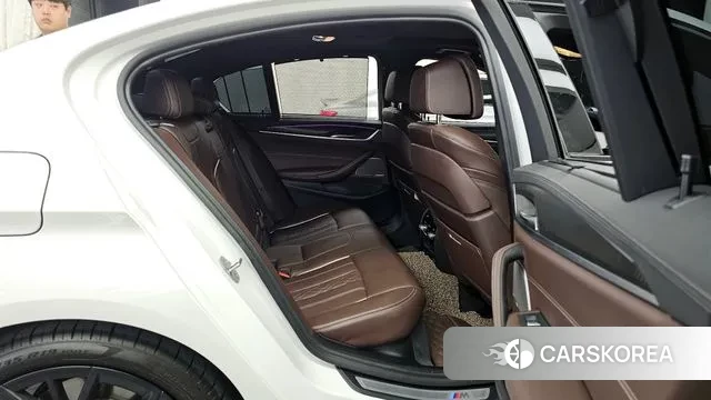 BMW 5 Series (G30) 2022 Белый из Кореи, фото 3