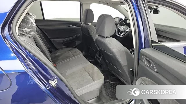 Volkswagen Golf 8th Generation 2022 Синий из Кореи, фото 3