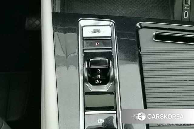 Volkswagen Tourang 2022 Черный из Китая, фото 3