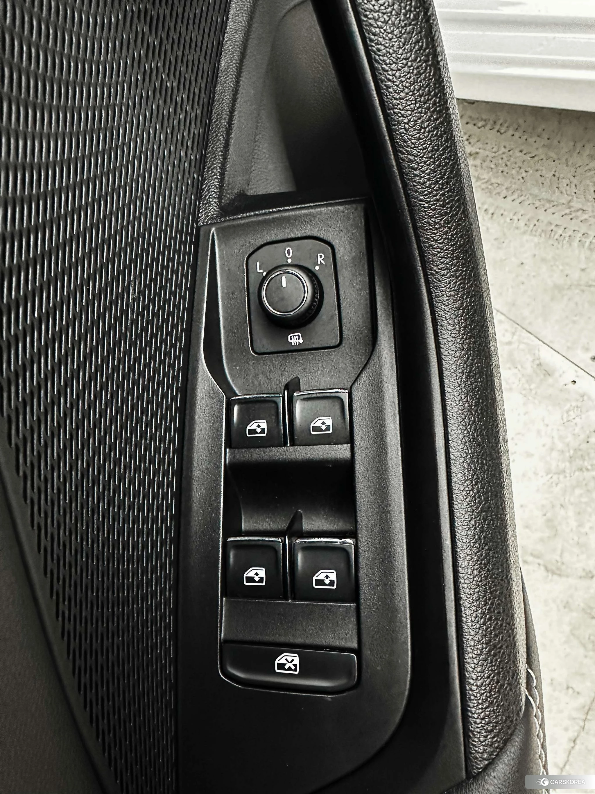 Skoda Octavia 2022 Белый из Китая, фото 3