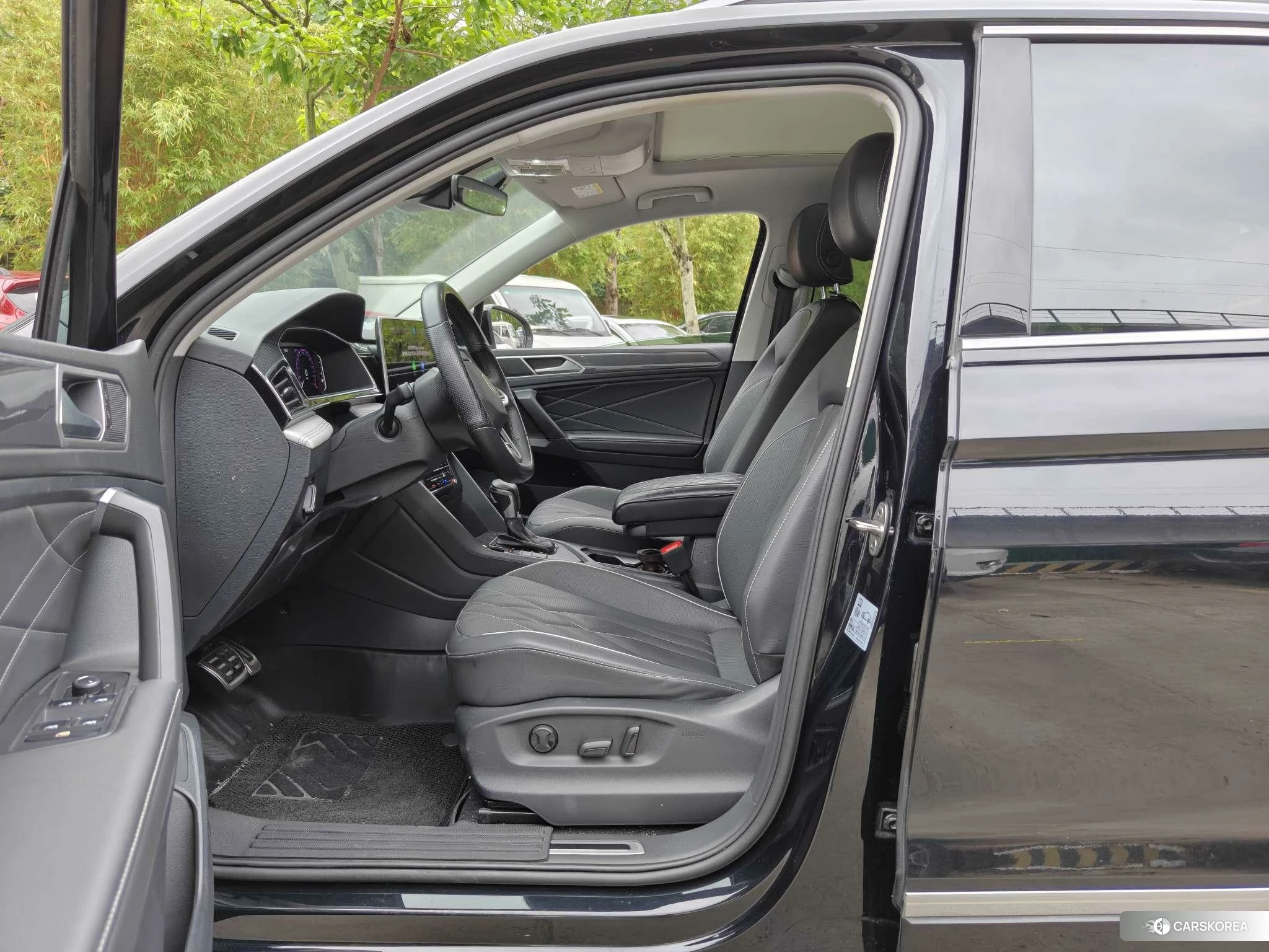 Volkswagen Tiguan L 2023 Черный из Китая, фото 3