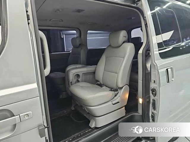 Hyundai The New Grand Starex 2018 Серебряный из Кореи, фото 3