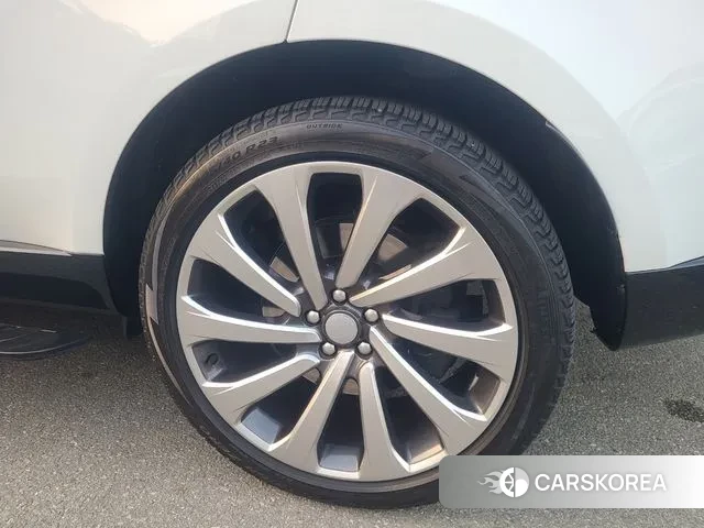 Land Rover Range Rover 5th Generation 2023 Белый из Кореи, фото 3