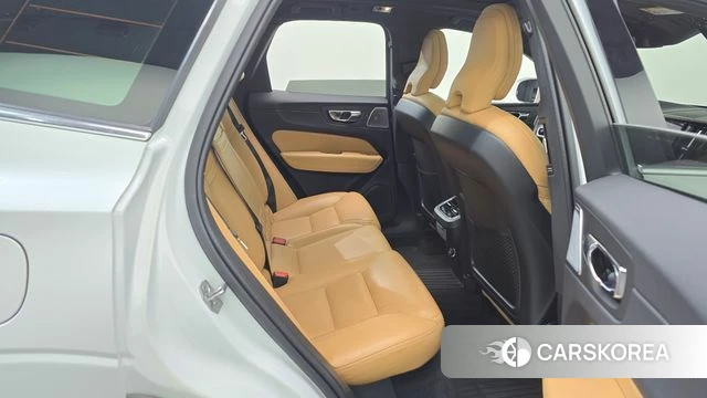 Volvo XC60 second Generation 2019 Белый из Кореи, фото 3