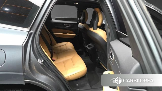 Volvo XC60 second Generation 2018 Серый из Кореи, фото 3