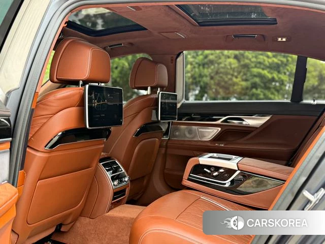 BMW 7 series 2020 Темно-серый из Китая, фото 3