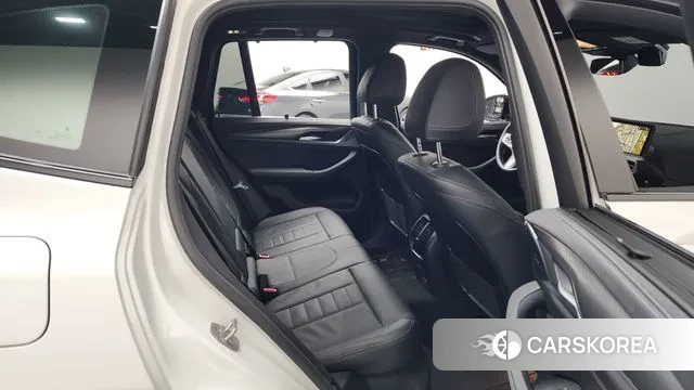 BMW X3 (G01) 2024 Белый из Кореи, фото 3