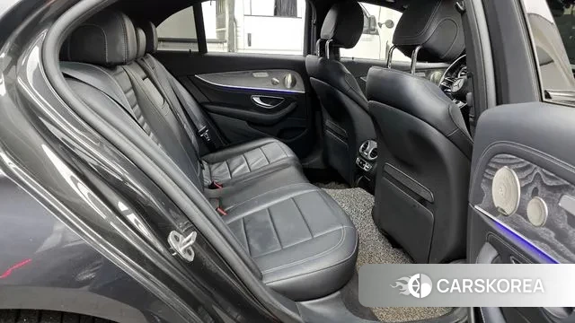 Mercedes-Benz E-Class W213 2023 Серый из Кореи, фото 3