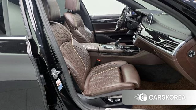 BMW 7 Series (G11) 2021 Черный из Кореи, фото 3