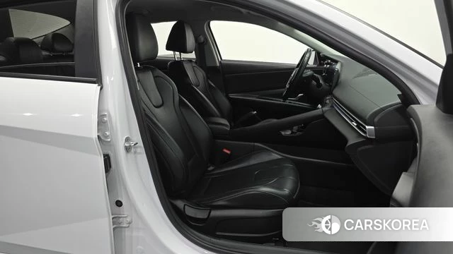 Hyundai Avante (CN7) 2021 Белый из Кореи, фото 3