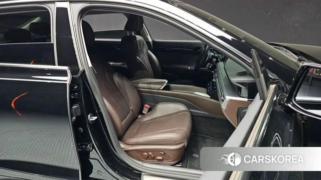 Hyundai Grandeur Hybrid (GN7) 2023 Черный из Кореи, фото 3