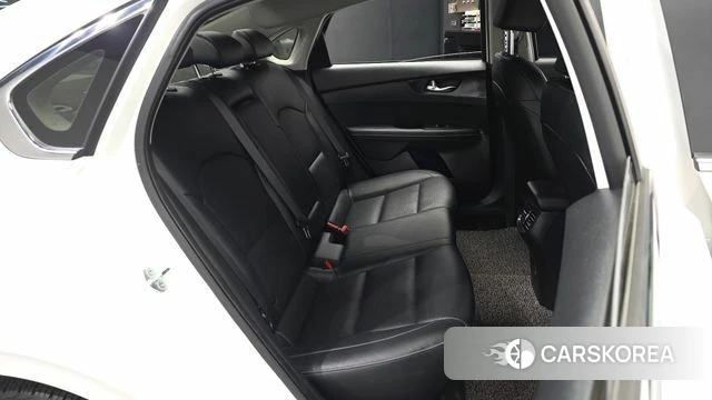 Kia The New K3 2nd generation 2022 Белый из Кореи, фото 3