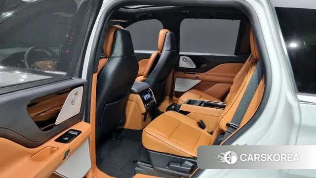 Lincoln Aviator 2nd generation 2022 Белый из Кореи, фото 3