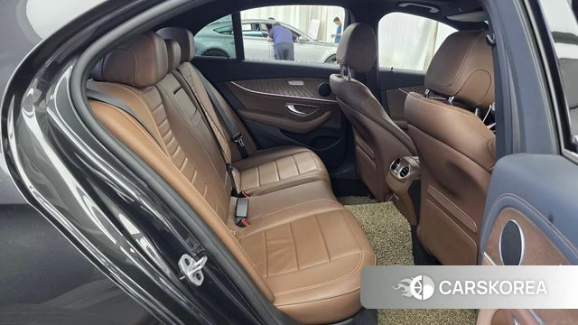 Mercedes-Benz E-Class W213 2021 Серый из Кореи, фото 3