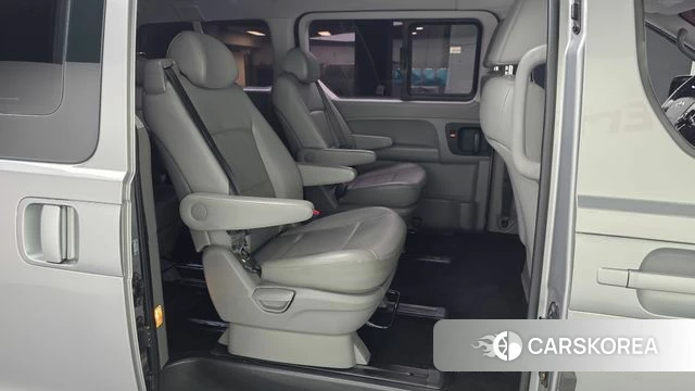 Hyundai The New Grand Starex 2018 Серебряный из Кореи, фото 3