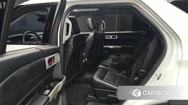 Ford Explorer 6th Generation 2022 Белый из Кореи, фото 3