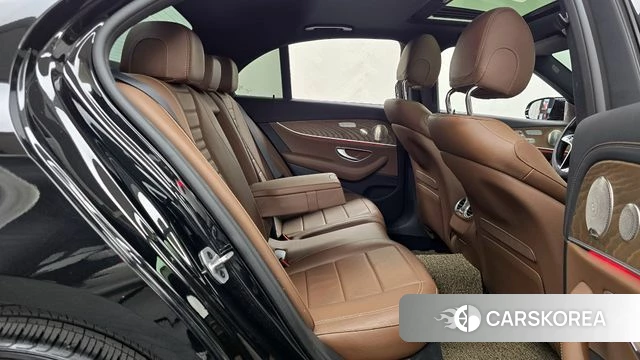 Mercedes-Benz E-Class W213 2022 Черный из Кореи, фото 3