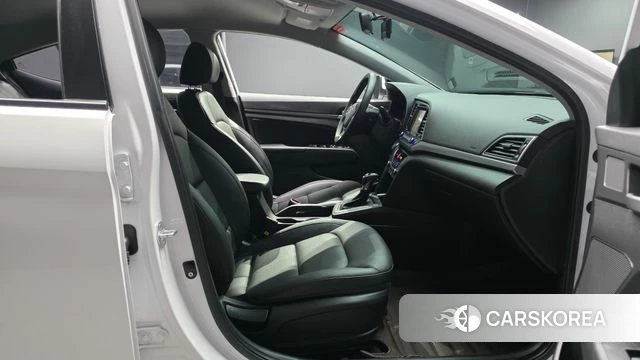 Hyundai Avante AD 2018 Белый из Кореи, фото 3