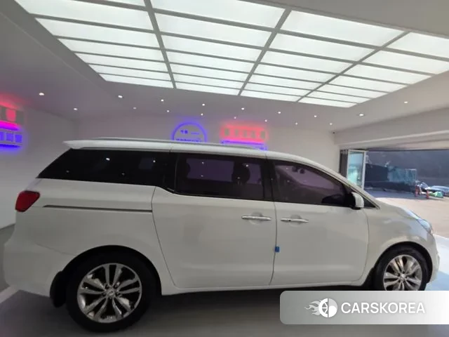 Kia All New Carnival 2018 Белый из Кореи, фото 3