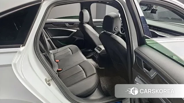 Audi A6 (C8) 2020 Белый из Кореи, фото 3