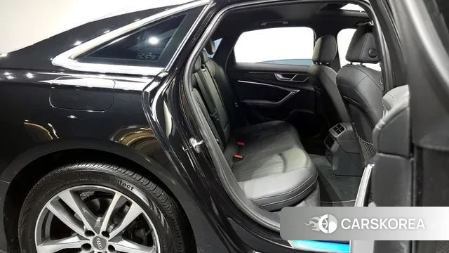 Audi A6 (C8) 2020 Черный из Кореи, фото 3