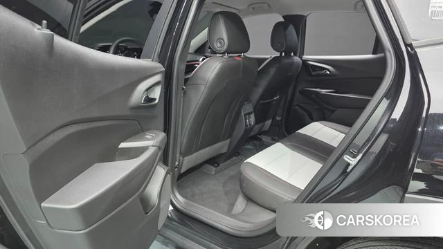Chevrolet (GM Daewoo) Trax Crossover 2024 Черный из Кореи, фото 3