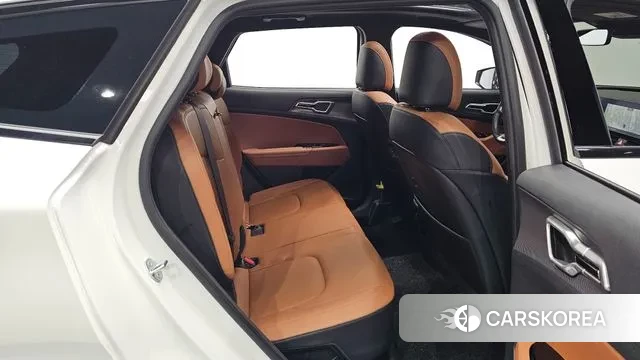 Kia Sportage 5th Generation Hybrid 2023 Белый из Кореи, фото 3