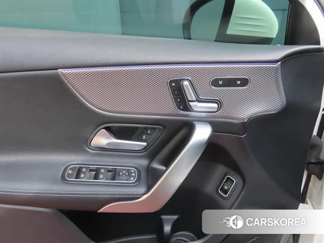 Mercedes-Benz A-Class W177 2021 Белый из Кореи, фото 3