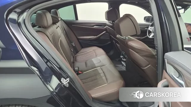 BMW 5 Series (G30) 2021 Черный из Кореи, фото 3