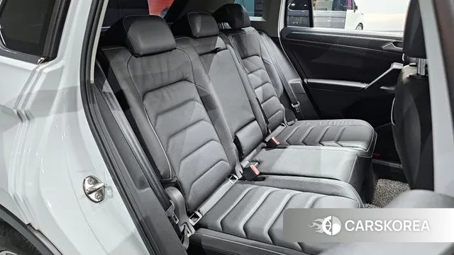 Volkswagen Tiguan second Generation 2022 Белый из Кореи, фото 3