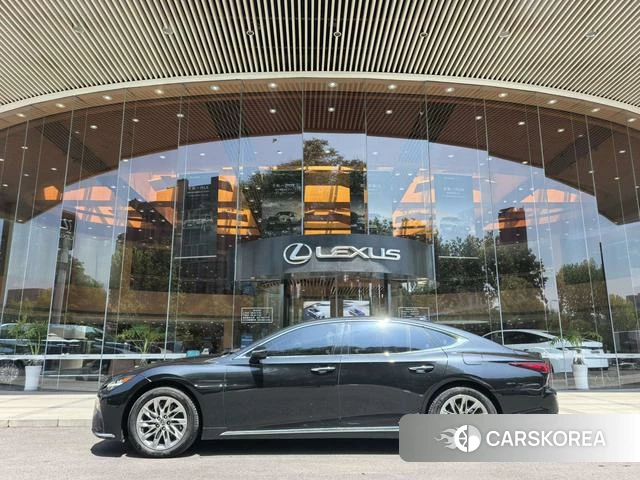 Lexus LS 2022 Черный из Китая, фото 3