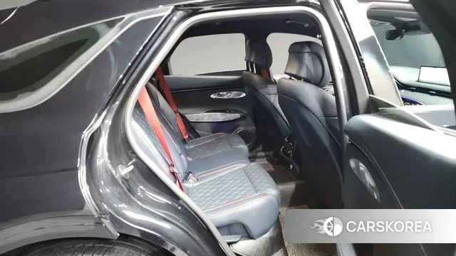 Genesis GV70 2021 Черный из Кореи, фото 3