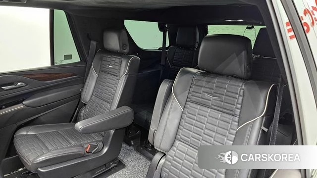 Cadillac Escalade 5th Generation 2022 Черный из Кореи, фото 3