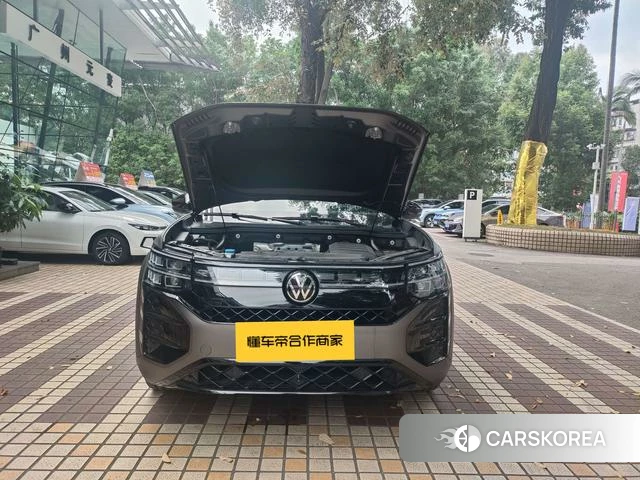 Volkswagen Tourang 2025 Темно-серый из Китая, фото 3
