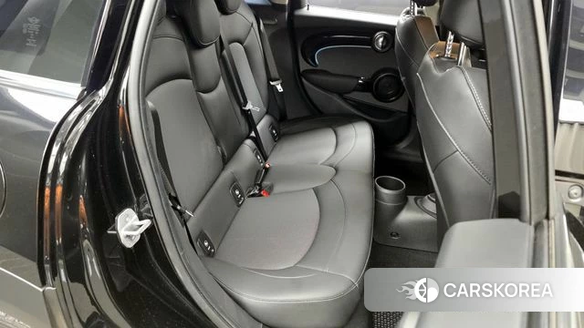 Mini Cooper 2023 Черный из Кореи, фото 3