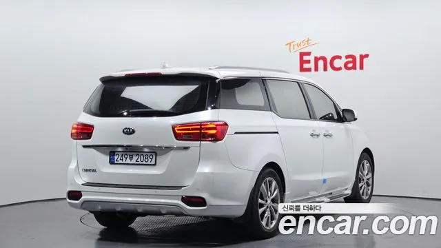 Kia The New Carnival 2019 Белый из Кореи, фото 3