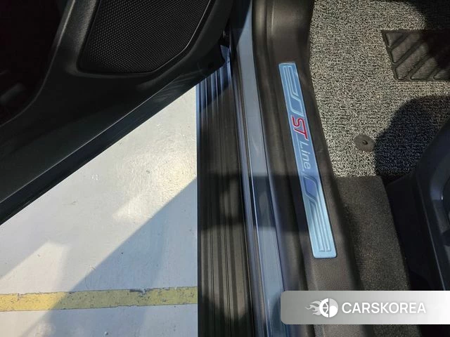 Ford Explorer 6th Generation 2025 Цвет галактики из Кореи, фото 3