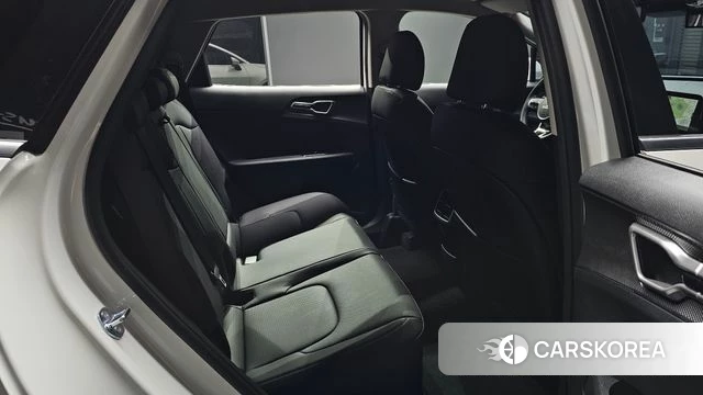 Kia Sportage 5th Generation Hybrid 2024 Белый из Кореи, фото 3